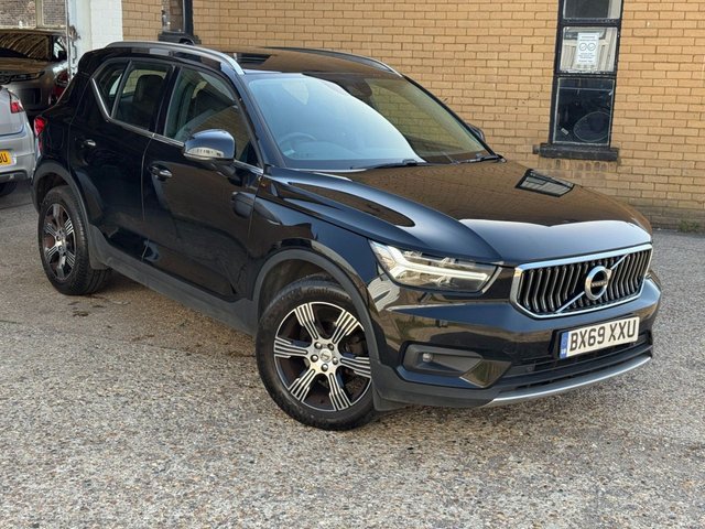 View our VOLVO XC40
