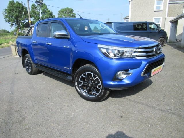 View our Toyota Hilux 2.4 D-4D Invincible X Pickup Double Cab 4dr Diesel Auto 4WD Euro 6 (s/s) (TSS, 3.5t) (150 ps)