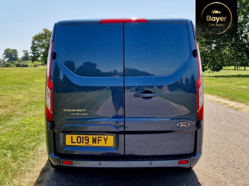 USED 2019 19 FORD TRANSIT CUSTOM 2.0 300 EcoBlue Limited Panel Van 5dr Diesel Auto L2 H1 Euro 6 (s/s) (130 ps) FINANCE AVAILABLE
