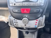 USED 2010 60 TOYOTA AYGO 1.0 VVT-i Blue Euro 5 5dr Â£20 Tax/Great Runner/2 Owner