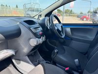 USED 2010 60 TOYOTA AYGO 1.0 VVT-i Blue Euro 5 5dr Â£20 Tax/Great Runner/2 Owner