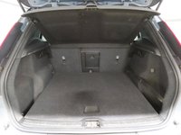 USED 2019 19 VOLVO XC40 2.0 T4 R-Design SUV 5dr Petrol Auto Euro 6 (s/s) (190 ps) 