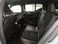 USED 2020 20 VOLVO XC40 1.5 T3 R-Design SUV 5dr Petrol Manual Euro 6 (s/s) (163 ps) 