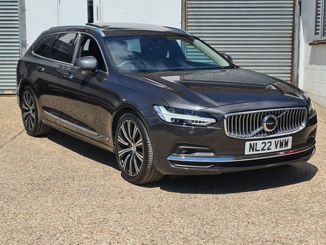 View our VOLVO V90