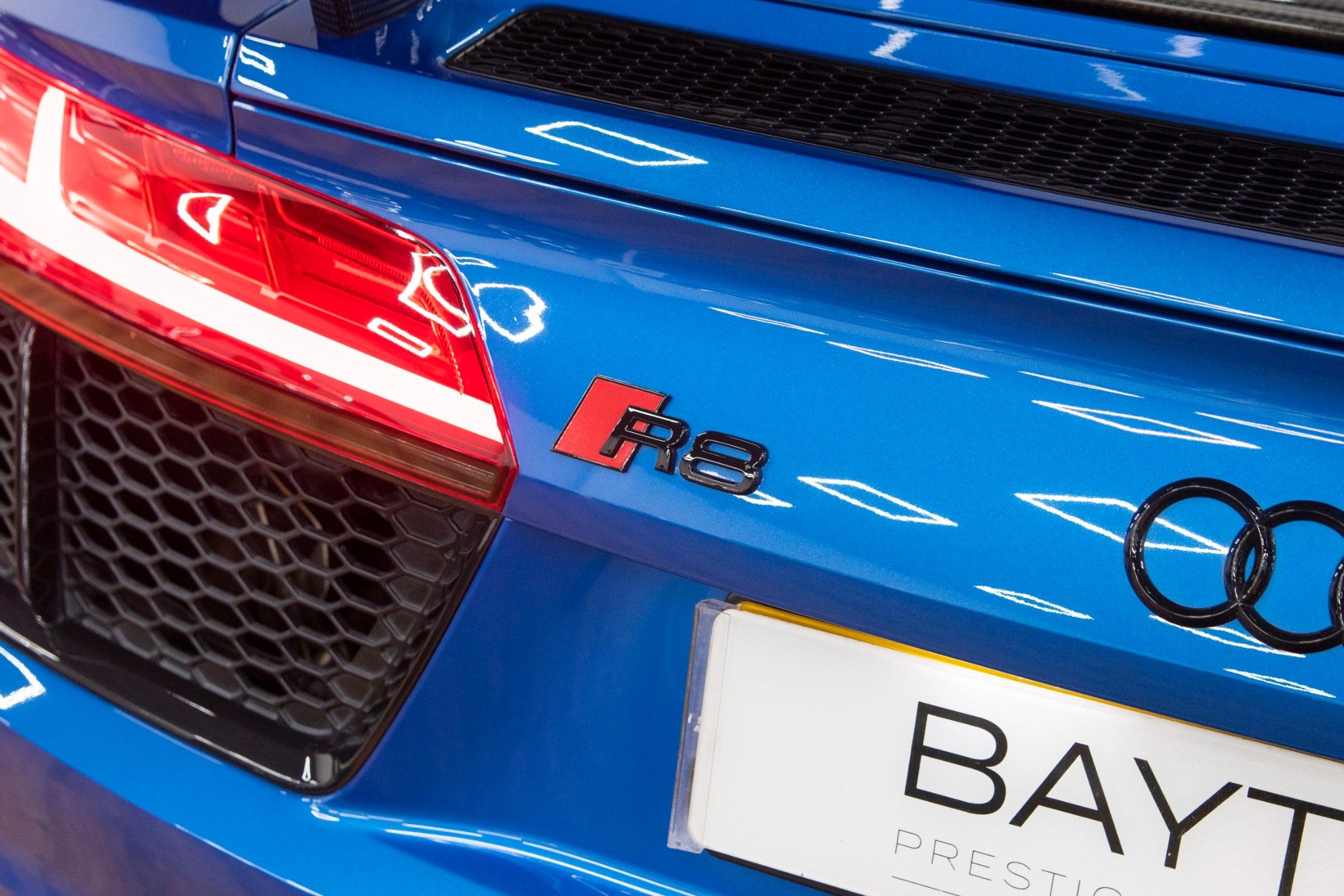 USED 2018 18 AUDI R8 5.2 FSI V10 Plus 