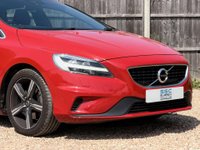 USED 2016 16 VOLVO V40 2.0 V40 R-Design T2 5dr Service History Heated Seats