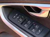 USED 2016 16 VOLVO V40 2.0 V40 R-Design T2 5dr Service History Heated Seats