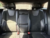 USED 2016 16 VOLVO V40 2.0 V40 R-Design T2 5dr Service History Heated Seats
