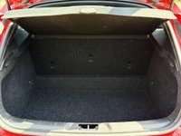 USED 2016 16 VOLVO V40 2.0 V40 R-Design T2 5dr Service History Heated Seats
