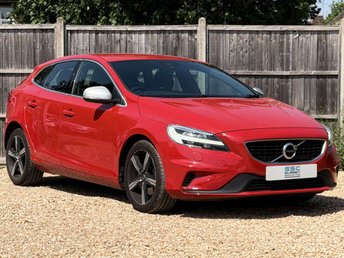 2016 VOLVO V40