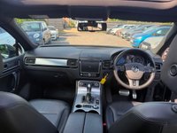 USED 2015 15 VOLKSWAGEN TOUAREG 3.0 TDI V6 BlueMotion Tech R-Line SUV 5dr Diesel Tiptronic 4WD Euro 6 (s/s) (262 ps) 