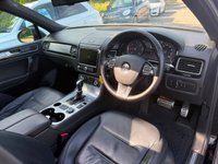 USED 2015 15 VOLKSWAGEN TOUAREG 3.0 TDI V6 BlueMotion Tech R-Line SUV 5dr Diesel Tiptronic 4WD Euro 6 (s/s) (262 ps) 