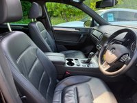 USED 2015 15 VOLKSWAGEN TOUAREG 3.0 TDI V6 BlueMotion Tech R-Line SUV 5dr Diesel Tiptronic 4WD Euro 6 (s/s) (262 ps) 
