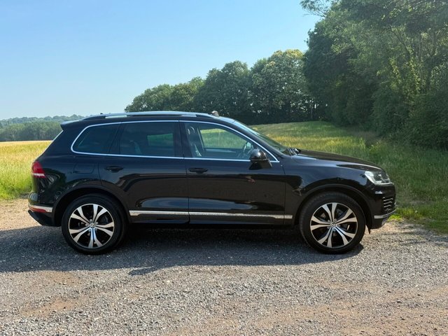 View our VOLKSWAGEN TOUAREG