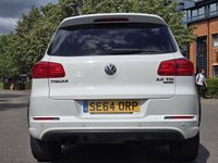 USED 2015 64 VOLKSWAGEN TIGUAN 2.0 TDI BlueMotion Tech R-Line SUV 5dr Diesel Manual 4WD Euro 5 (s/s) (Nav) (140 ps) 
