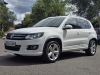 USED 2015 64 VOLKSWAGEN TIGUAN 2.0 TDI BlueMotion Tech R-Line SUV 5dr Diesel Manual 4WD Euro 5 (s/s) (Nav) (140 ps) 