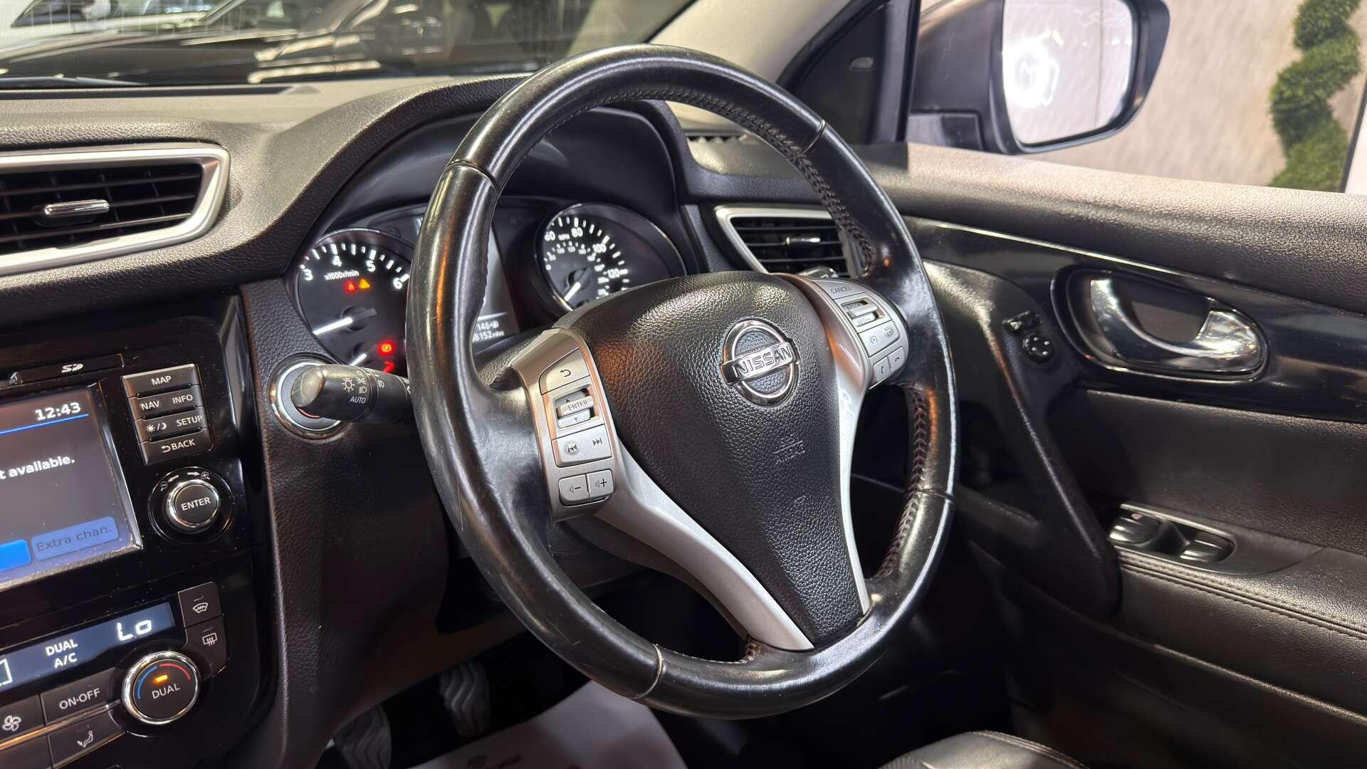 2015 15 NISSAN QASHQAI