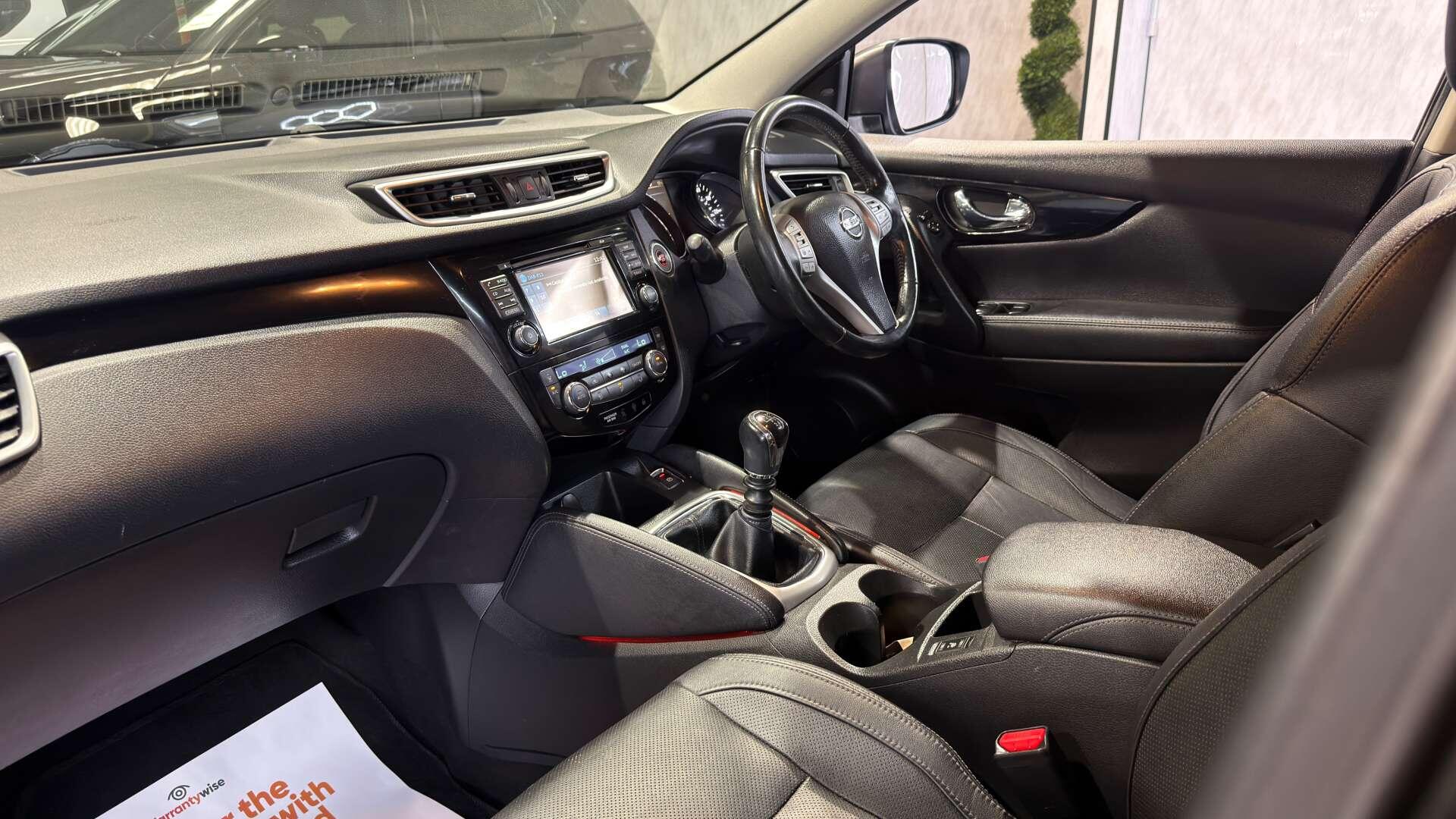 2015 15 NISSAN QASHQAI