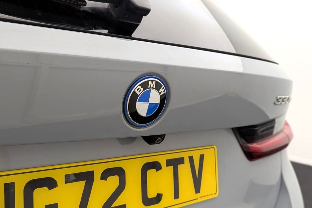 USED 2023 72 BMW 3 SERIES 2.0 330e 12kWh M Sport Touring 5dr Petrol Plug-in Hybrid Auto Euro 6 (s/s) (292 ps) Car Play, Camera, Sat Nav