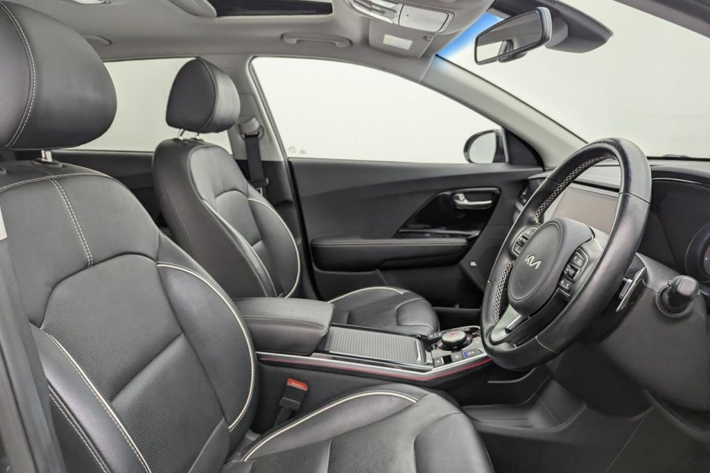 USED 2022 22 KIA NIRO 64kWh 4+ SUV 5dr Electric Auto (201 bhp) Car Play, Sun Roof, Camera