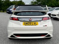 USED 2009 09 HONDA CIVIC 2.0 i-VTEC Type R Championship White Hatchback 3dr Petrol Manual (215 g/km, 197 bhp) 