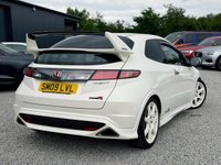 USED 2009 09 HONDA CIVIC 2.0 i-VTEC Type R Championship White Hatchback 3dr Petrol Manual (215 g/km, 197 bhp) 