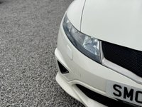 USED 2009 09 HONDA CIVIC 2.0 i-VTEC Type R Championship White Hatchback 3dr Petrol Manual (215 g/km, 197 bhp) 
