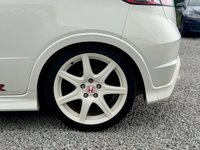 USED 2009 09 HONDA CIVIC 2.0 i-VTEC Type R Championship White Hatchback 3dr Petrol Manual (215 g/km, 197 bhp) 
