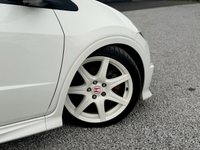 USED 2009 09 HONDA CIVIC 2.0 i-VTEC Type R Championship White Hatchback 3dr Petrol Manual (215 g/km, 197 bhp) 
