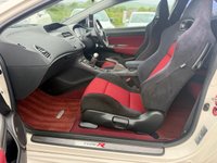 USED 2009 09 HONDA CIVIC 2.0 i-VTEC Type R Championship White Hatchback 3dr Petrol Manual (215 g/km, 197 bhp) 