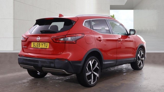 View our NISSAN QASHQAI