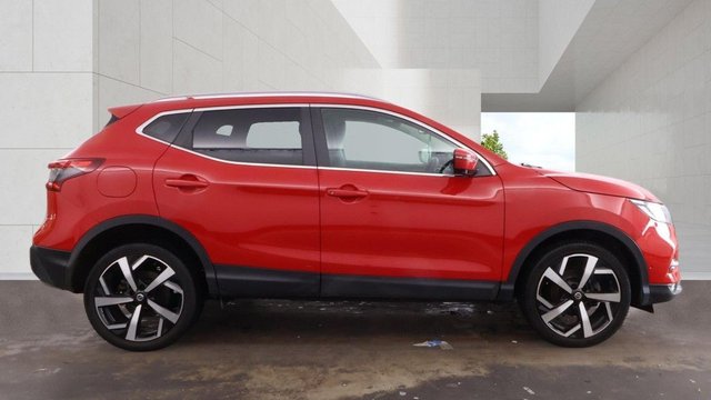 View our NISSAN QASHQAI