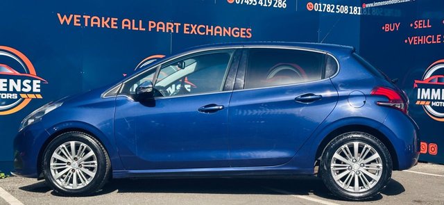 View our PEUGEOT 208