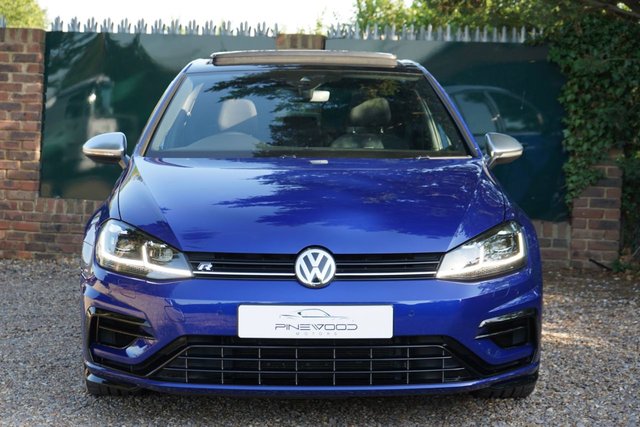 View our VOLKSWAGEN GOLF