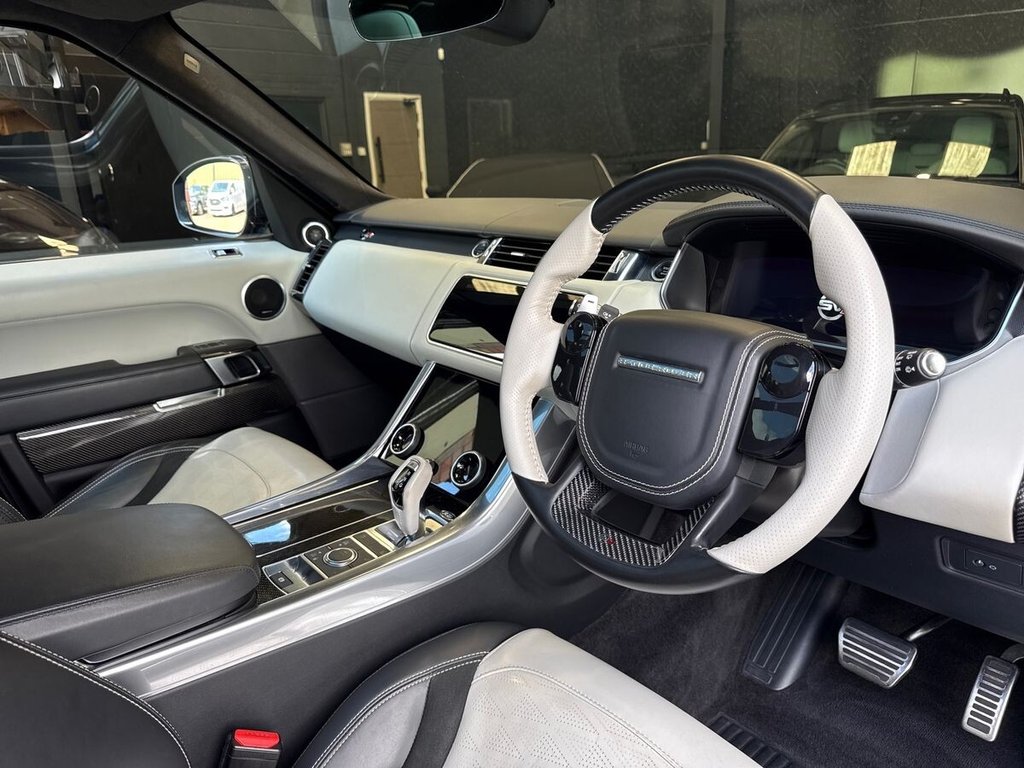 USED 2021 21 LAND ROVER RANGE ROVER SPORT 5.0 P575 V8 GPF SVR SUV 5dr Petrol Auto 4WD Euro 6 (s/s) (575 ps) FULL CARBON PACK|HEAD UP DISPLAY