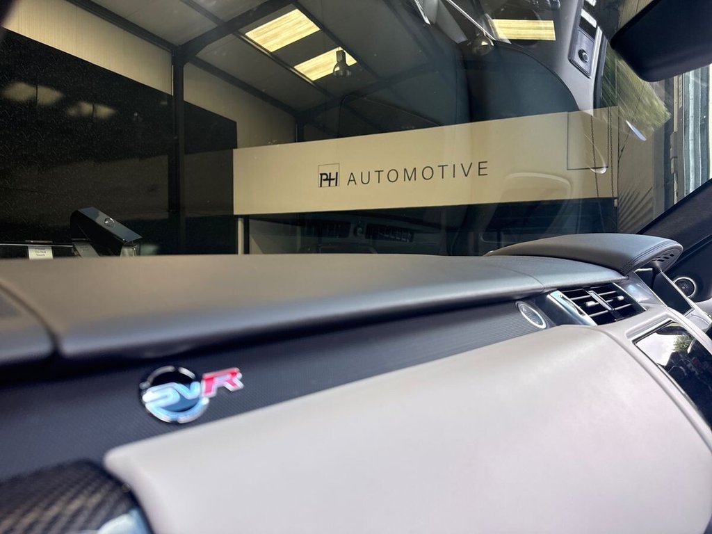 USED 2021 21 LAND ROVER RANGE ROVER SPORT 5.0 P575 V8 GPF SVR SUV 5dr Petrol Auto 4WD Euro 6 (s/s) (575 ps) FULL CARBON PACK|HEAD UP DISPLAY