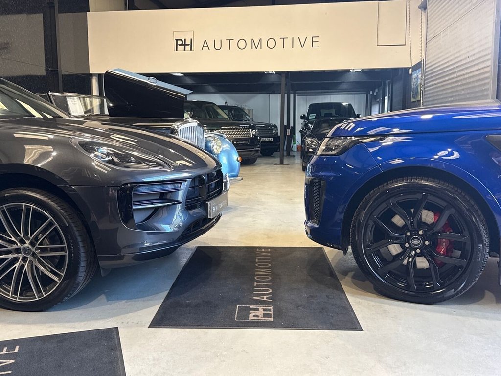 USED 2021 21 LAND ROVER RANGE ROVER SPORT 5.0 P575 V8 GPF SVR SUV 5dr Petrol Auto 4WD Euro 6 (s/s) (575 ps) FULL CARBON PACK|HEAD UP DISPLAY