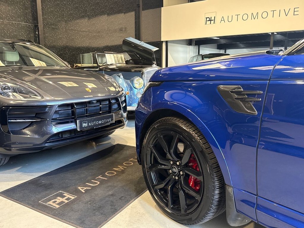 USED 2021 21 LAND ROVER RANGE ROVER SPORT 5.0 P575 V8 GPF SVR SUV 5dr Petrol Auto 4WD Euro 6 (s/s) (575 ps) FULL CARBON PACK|HEAD UP DISPLAY