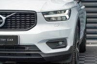 USED 2020 70 VOLVO XC40 1.5 T3 R-Design Pro Auto Euro 6 (s/s) 5dr Full Volvo Service History!