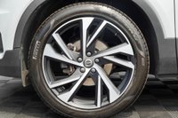 USED 2020 70 VOLVO XC40 1.5 T3 R-Design Pro Auto Euro 6 (s/s) 5dr Full Volvo Service History!