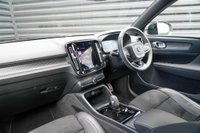 USED 2020 70 VOLVO XC40 1.5 T3 R-Design Pro Auto Euro 6 (s/s) 5dr Full Volvo Service History!