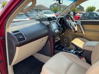 USED 2016 B TOYOTA LAND CRUISER 2.8D Invincible SUV 5dr Diesel Auto 4WD Euro 6 (7 Seats) (177 ps) 