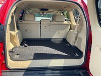 USED 2016 B TOYOTA LAND CRUISER 2.8D Invincible SUV 5dr Diesel Auto 4WD Euro 6 (7 Seats) (177 ps) 