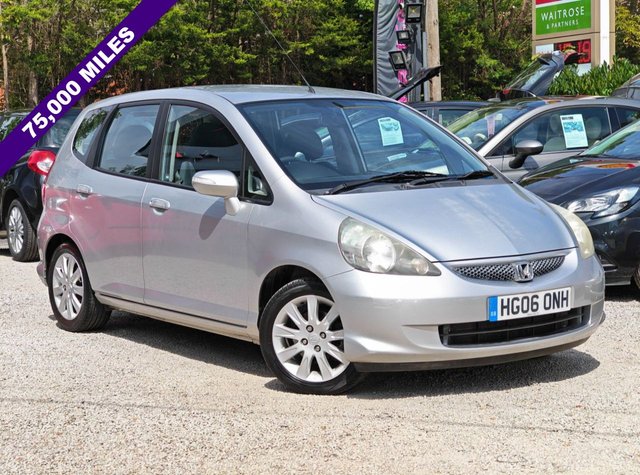 View our Honda Jazz 1.4 i-DSI SE Hatchback 5dr Petrol Manual (137 g/km, 82 bhp)