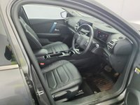 USED 2022 22 CITROEN e-C4 50kWh Shine Plus Hatchback 5dr Electric Auto (7.4kW Charger) (136 ps)+2 KEYS+1 FORMER KEEPER+HISTORY+PARK SENSORS WITH CAM+PARK ASSIST+AIRCON+BLUETOOTH+MEDIA+APPS+DAB+AUTOLIGHTS+DIGITAL DASH+ALLOYS+HEATED FRONT SEATS+ 2 KEYS+1 FORMER KEEPER+HISTORY+PARK SENSORS WITH CAM+PARK ASSIST+AIRCON+BLUETOOTH+MEDIA+APPS+DAB+AUTOLIGHTS+DIGITAL DASH+ALLOYS+HEATED FRONT SEATS+HPI CLEAR
