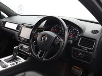 USED 2013 13 VOLKSWAGEN TOUAREG 3.0 TDI V6 BlueMotion Tech R-Line SUV 5dr Diesel Tiptronic 4WD Euro 5 (s/s) (245 ps) KEYLESS START | HEATD SEATS
