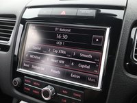 USED 2013 13 VOLKSWAGEN TOUAREG 3.0 TDI V6 BlueMotion Tech R-Line SUV 5dr Diesel Tiptronic 4WD Euro 5 (s/s) (245 ps) KEYLESS START | HEATD SEATS