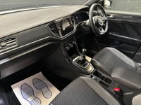 USED 2019 68 VOLKSWAGEN T-ROC 1.5 TSI GPF EVO R-Line SUV 5dr Petrol Manual Euro 6 (s/s) (150 ps) SAT NAV - CAR PLAY - DAB
