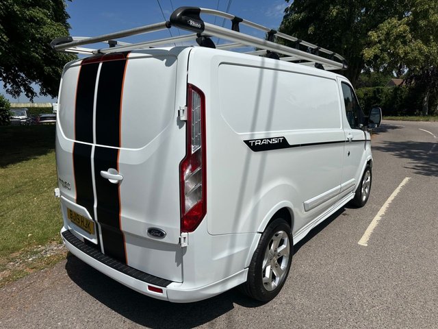 View our FORD TRANSIT CUSTOM