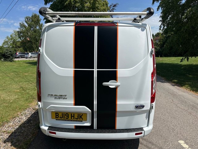 View our FORD TRANSIT CUSTOM